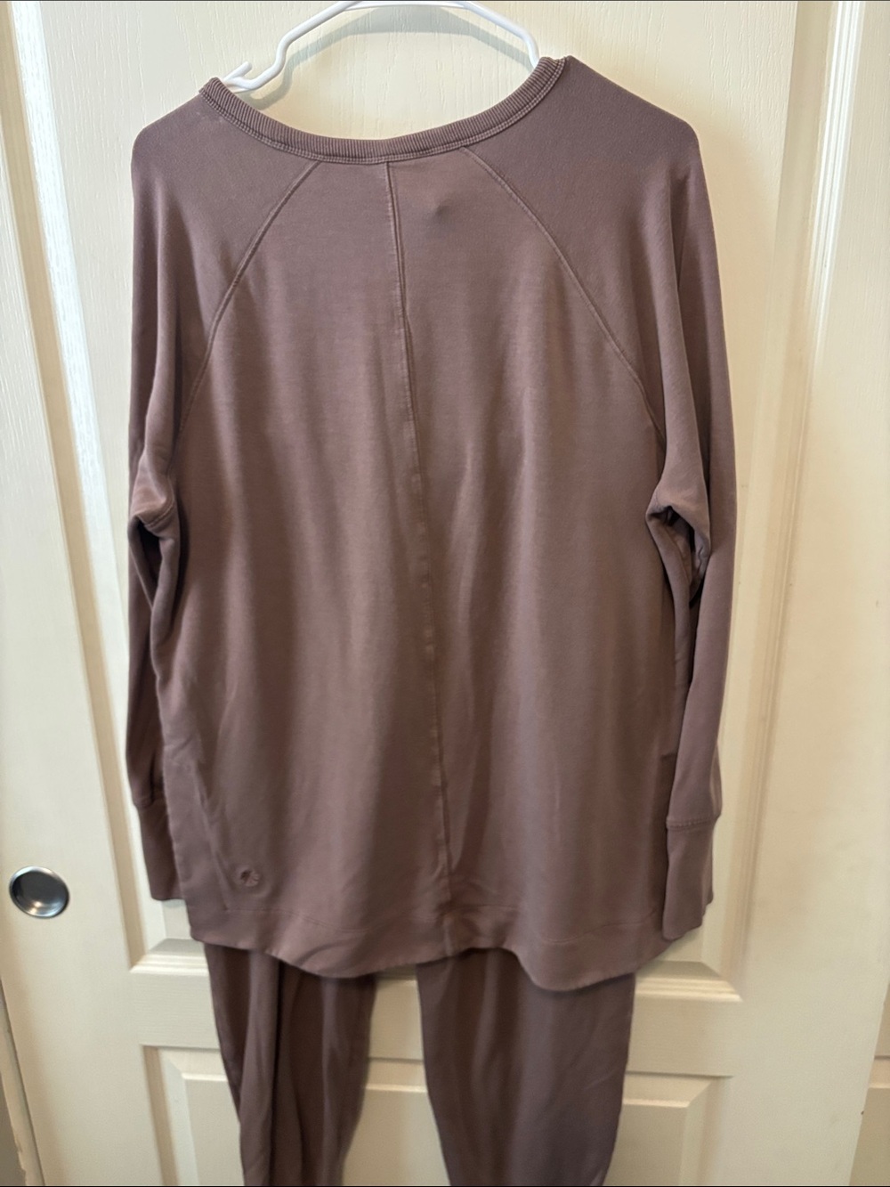 Athleta Super Soft Long-Sleeve Two-Piece Sweatsuit Athleisure Set - Picture 6 of 12